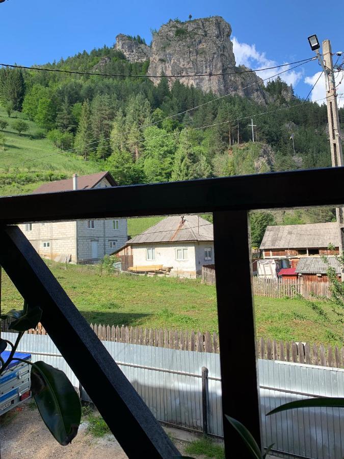Acasa In Bicaz-Chei - Camere De Inchiriat Cheile Bicazului Εξωτερικό φωτογραφία